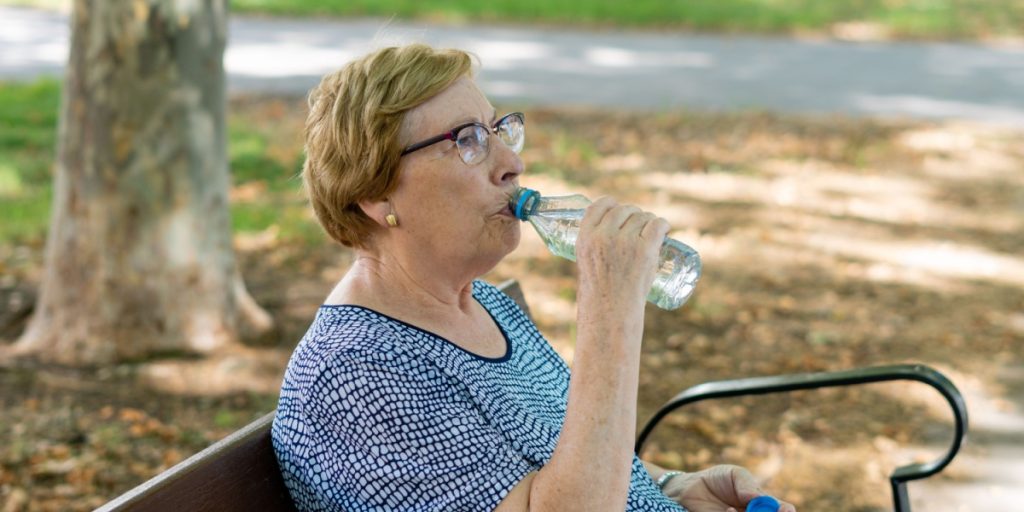 Drinking, water, vand, dehydrering, thirsty, tørstig