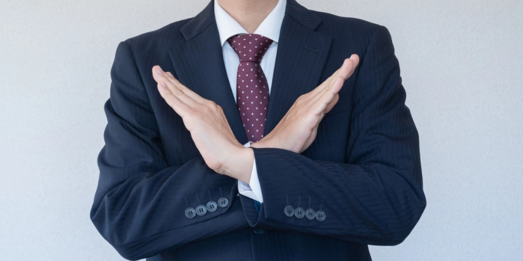 Business man, suit, refuse, no deal