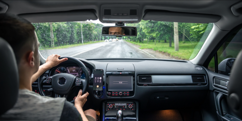 Kører bil, driving a car