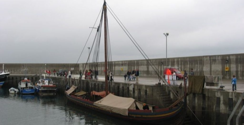 ship_in_Port_Oriel, harbor fishing viking