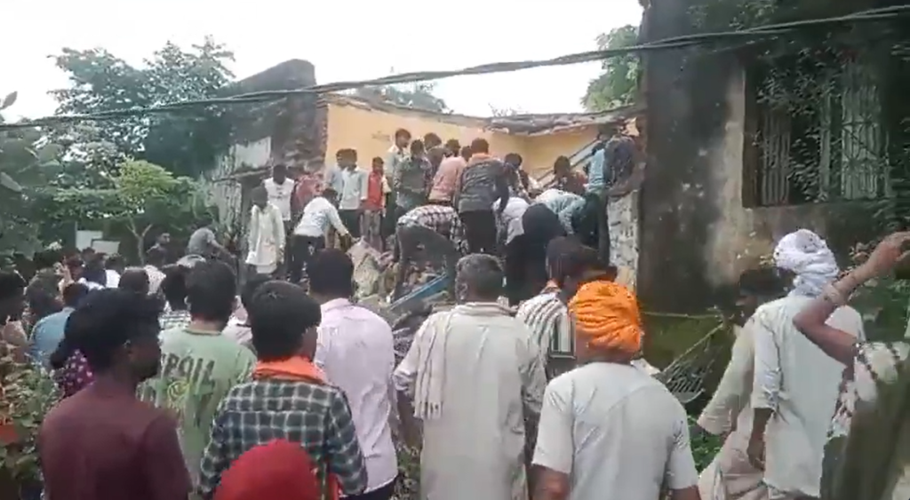 VIDEO: School Collapse in India Kills 7 Children