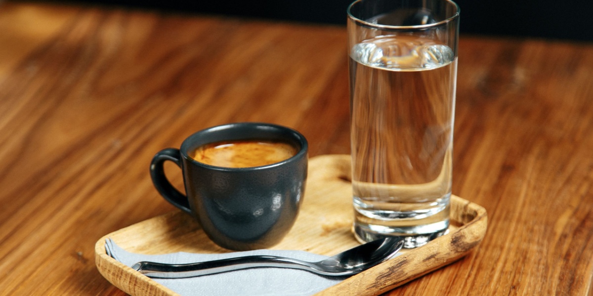 kaffe og vand