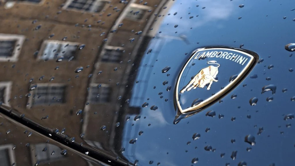 Lamborghini kaster håndklædet i ringen: Interessen for ny elbil var ‘næsten på nul”