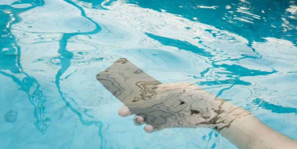 pool phone