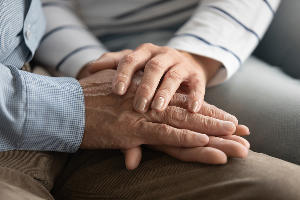 holding,hands,holder,hånd