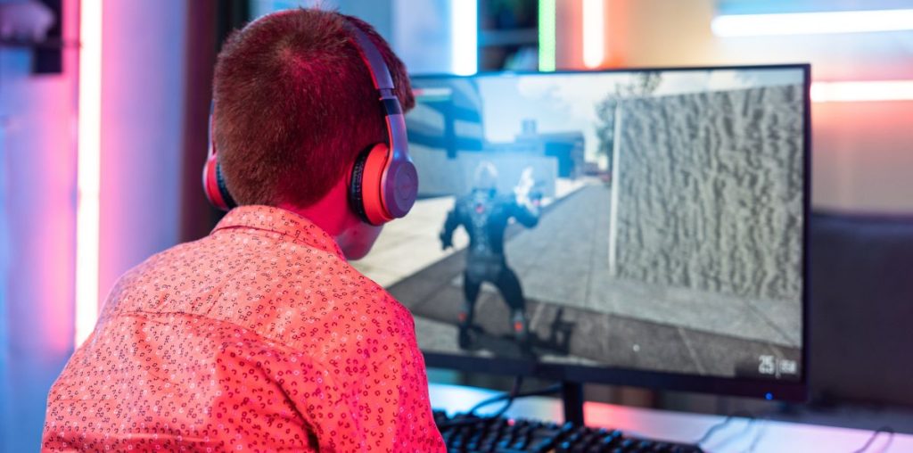 teenager kid child gaming