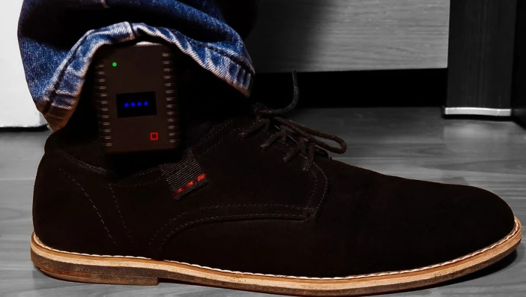 electronic ankle monitor eller electronic tag fodlænke