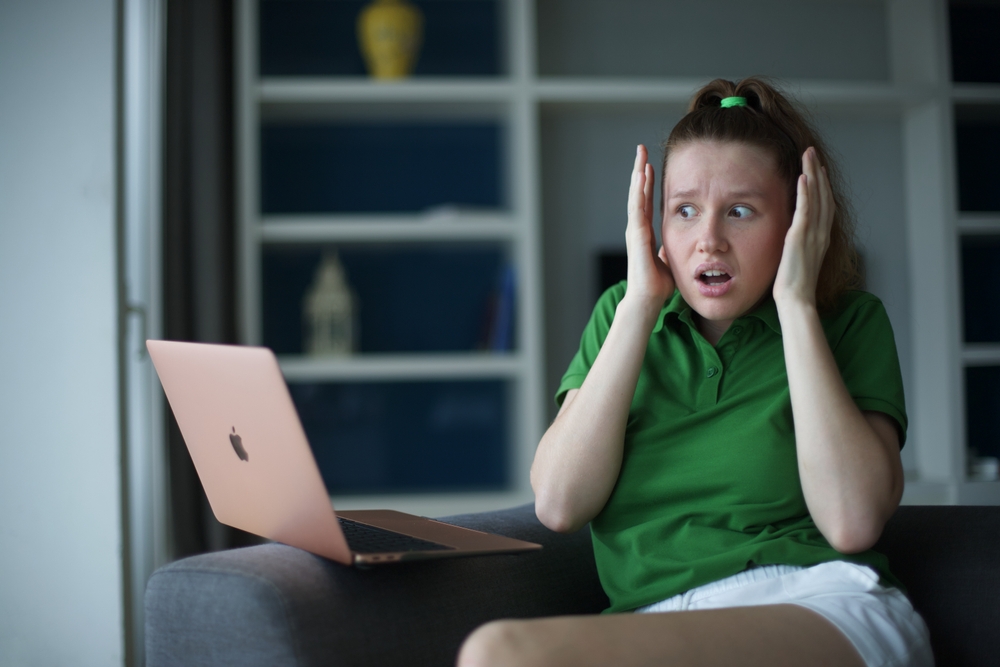 computer,girl,pige
