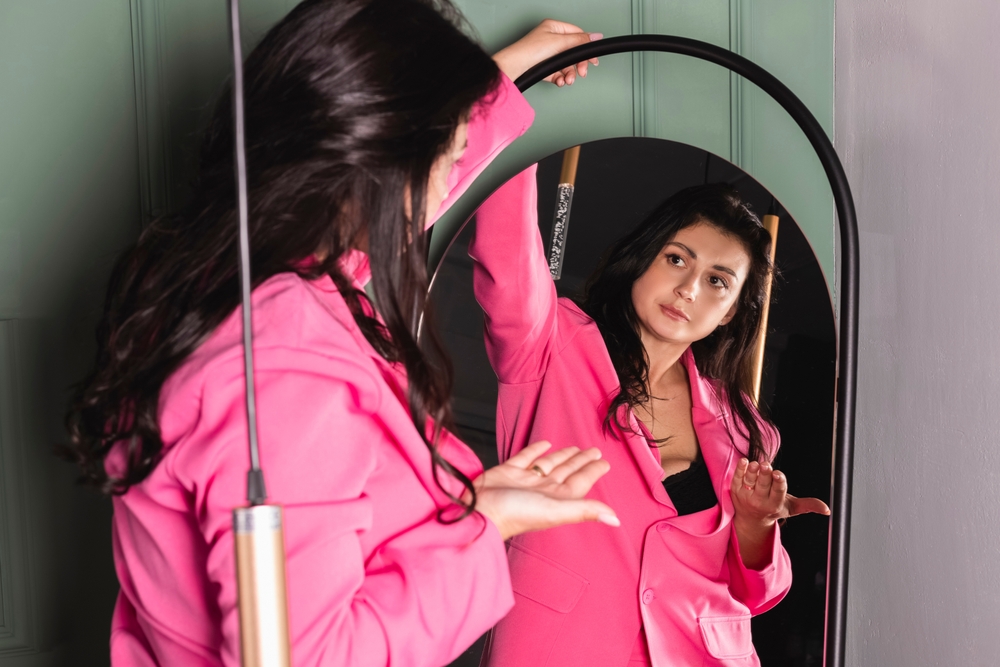 pink,blazer,mirror,spejl