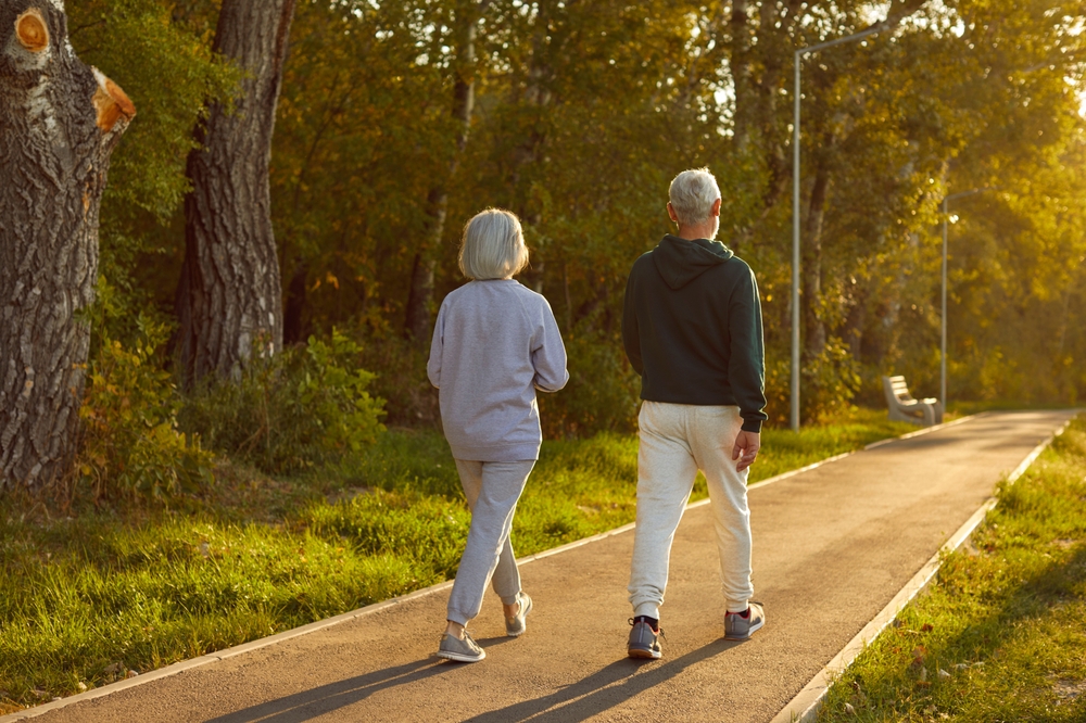 Senior,Couple,,walking,ægtepar,gåtur