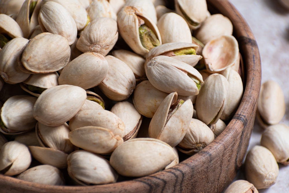 Pistacia,Vera,,Pistachios,Nuts,,Peeled,Pistachio,Nuts,Close-up,On,The