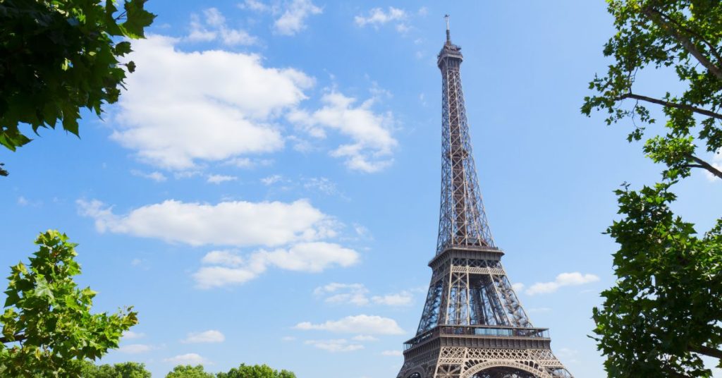 Paris eifel tower