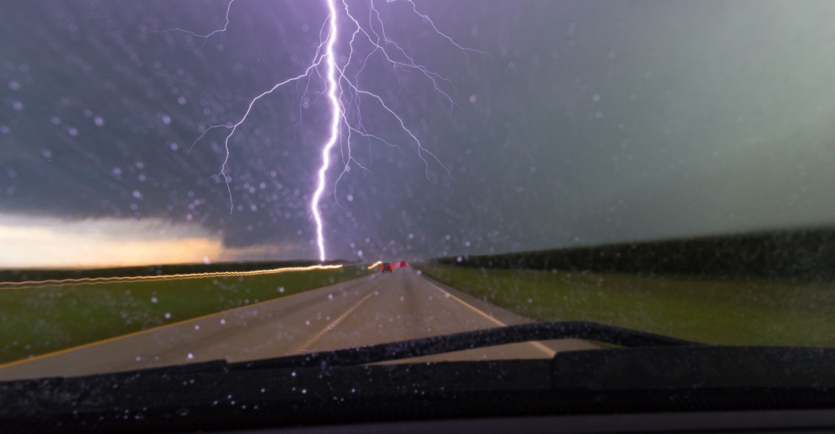 Thunder on the Way? Use This Simple Trick to Tell How Close It Is ...