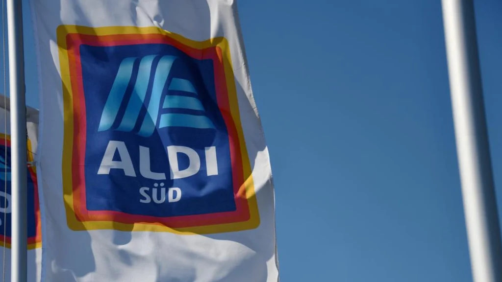 Hun betalte for en fremmed mands indkøbsvarer i Aldi: Fik et chok, da hun mødte på arbejde få uger senere