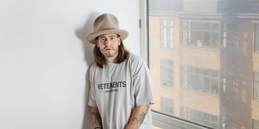 Bendtner får vildt arbejde: Fortsætter karrieren 10.000 km væk