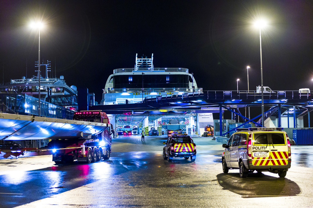 Color Line Super Speed, ferry, færge, ferje, night, terminal