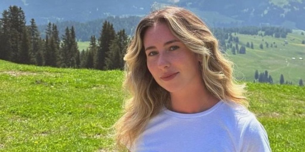 28-årig kvinde købte villa med 17 værelser på Sicilien: Du vil aldrig gætte, hvor billig den var