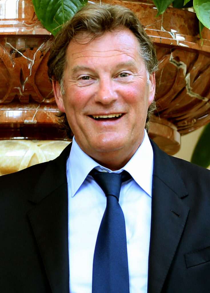960px-Glenn_Hoddle_2014_cropped-735x1024
