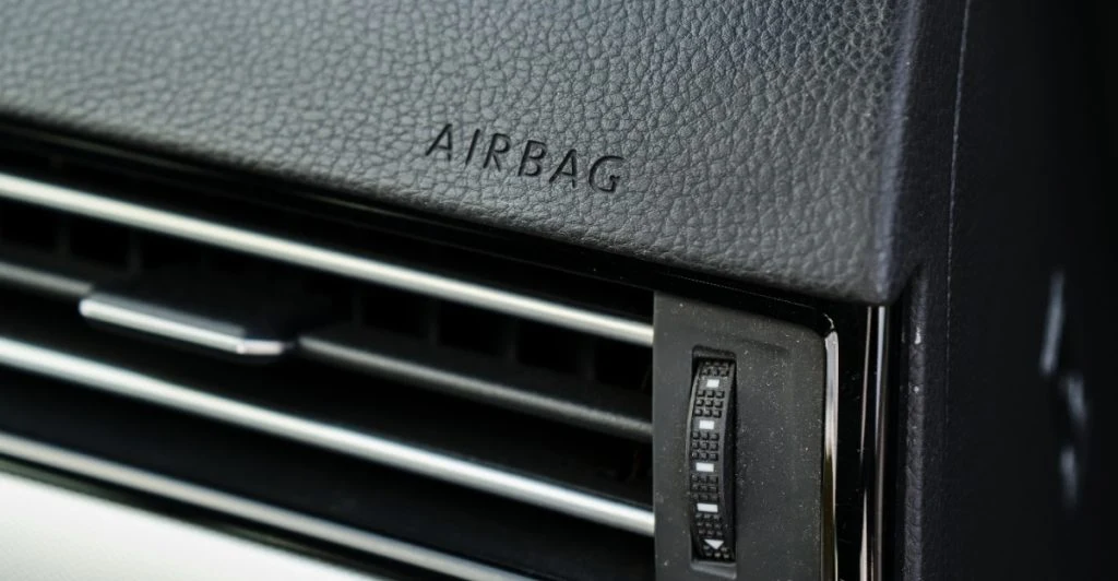 Hvor meget ekstra brændstof bruger bilen, når airconditionen er tændt? Her får du svaret
