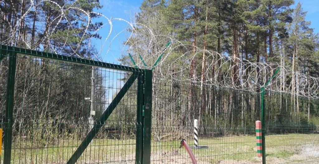 Border_wall_russia-estomia