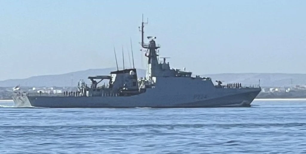 HMS_Trent royal british navy