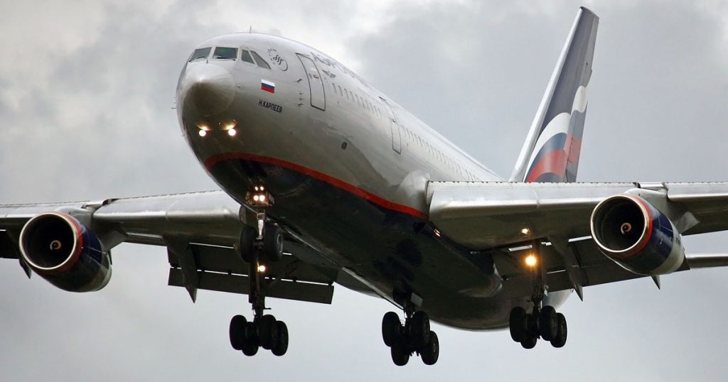 Ilyushin_Il-96