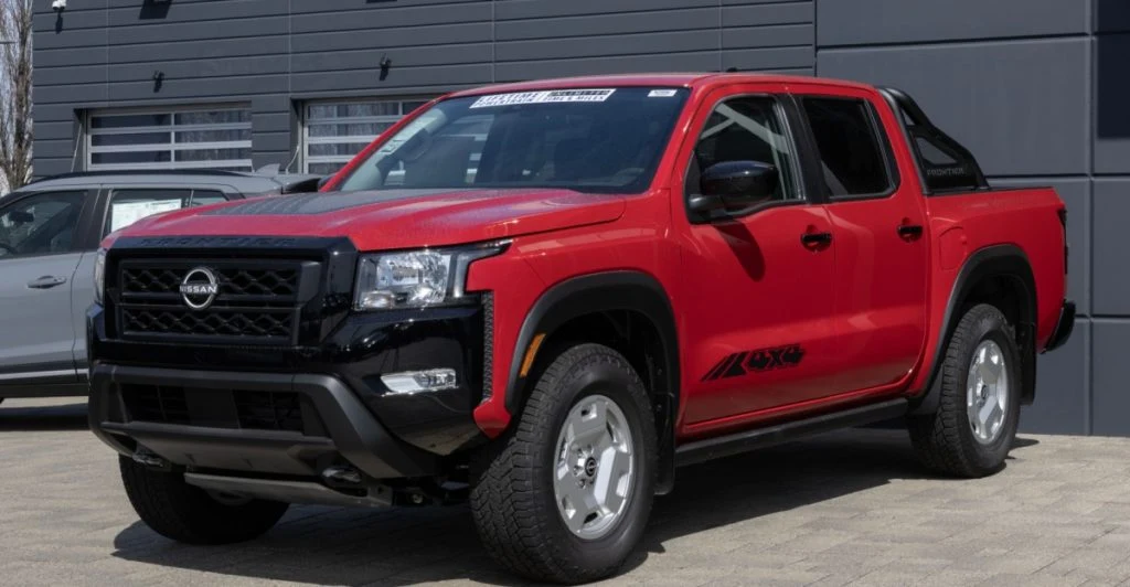 Nissan Frontier SV Crew Cab display
