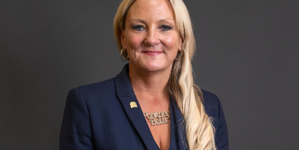 Official_portrait_of_Amanda_Martin_MP