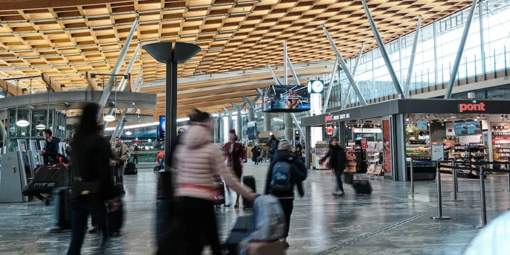 Nordmenn dropper utenlandspåske: Avbestiller som aldri før