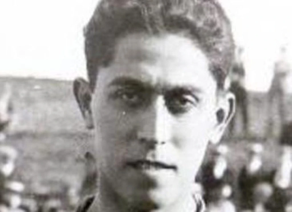 Paulino_alcantara_barca_(cropped)