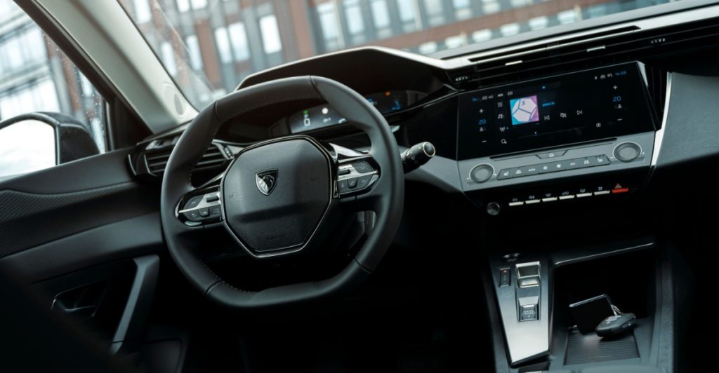 Peugeot 308 interior, steering wheel, interiør af bil, rat