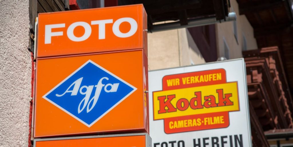 Kodak foto sign