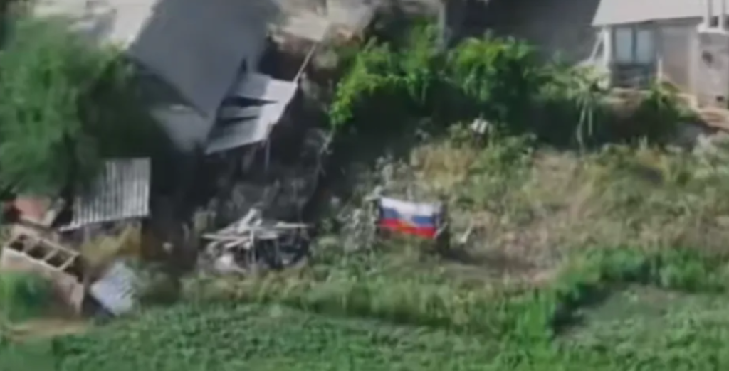 Russian flag ukraine city