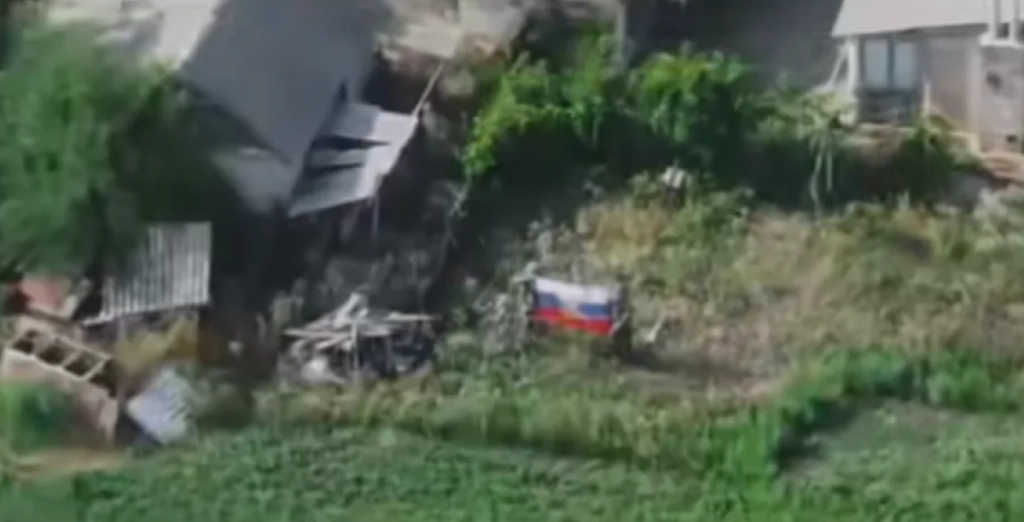 Russian flag ukraine city