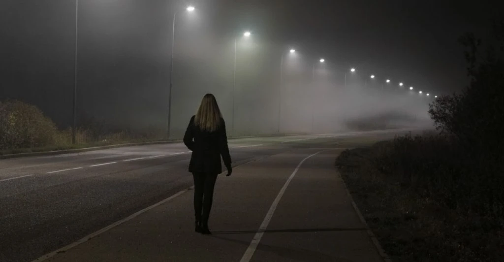 Kvinna i mörker, woman in the dark