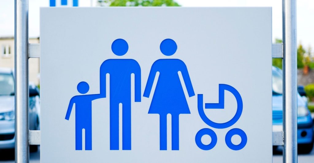 Familjeparkering, family parking