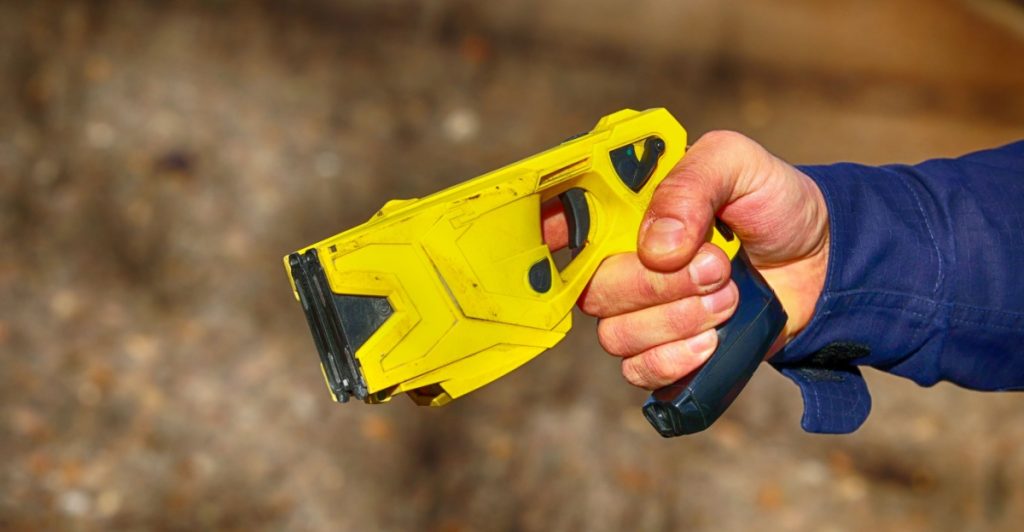 Elpistol, teaser