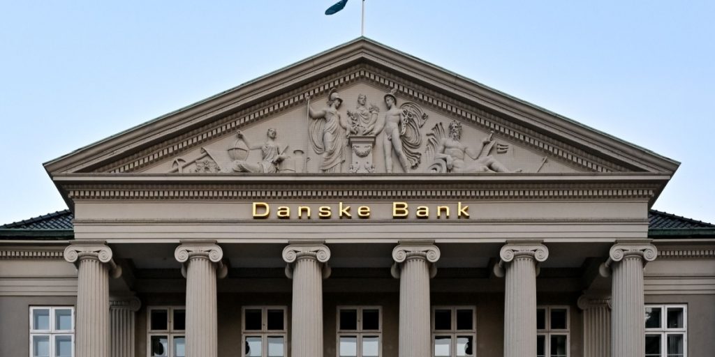 Danske Bank Udsender Advarsel Til Samtlige Kunder Den Offentlige