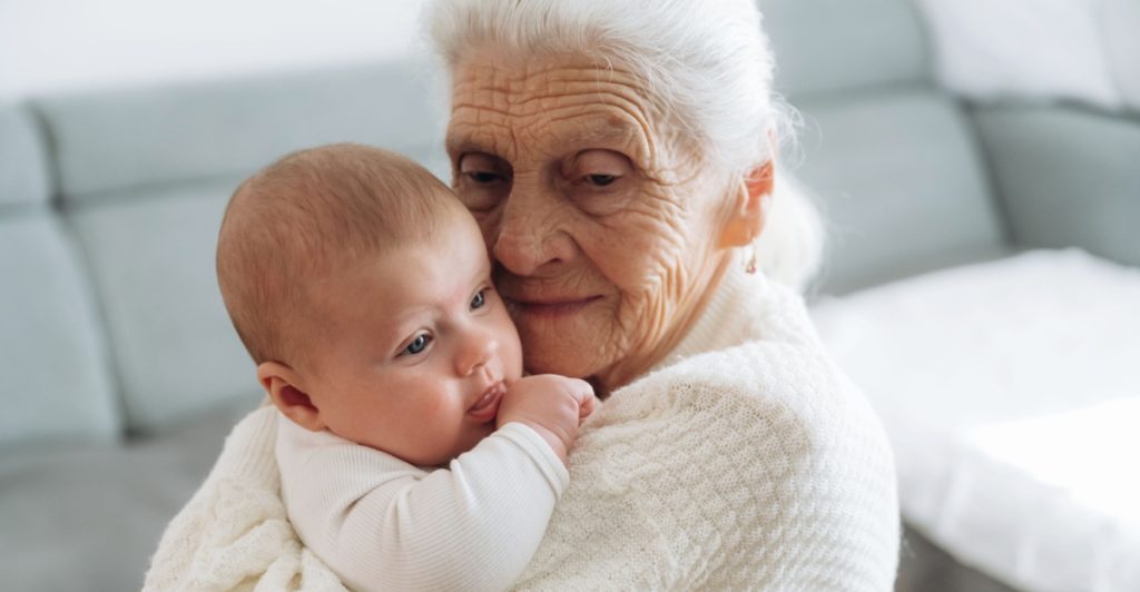 Mormor, farmor, äldre kvinna