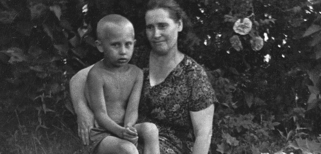 Bok avslöjar dramatisk familjehistoria om Putins föräldrar