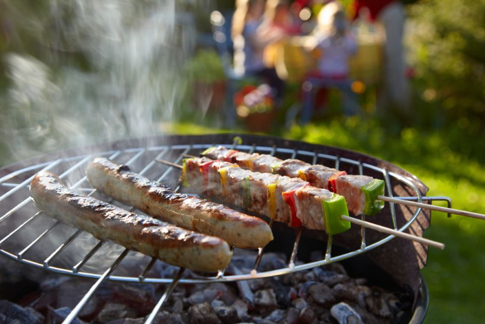 Grillspyd, grill, barbeque, BBQ, pølser, hot dogs