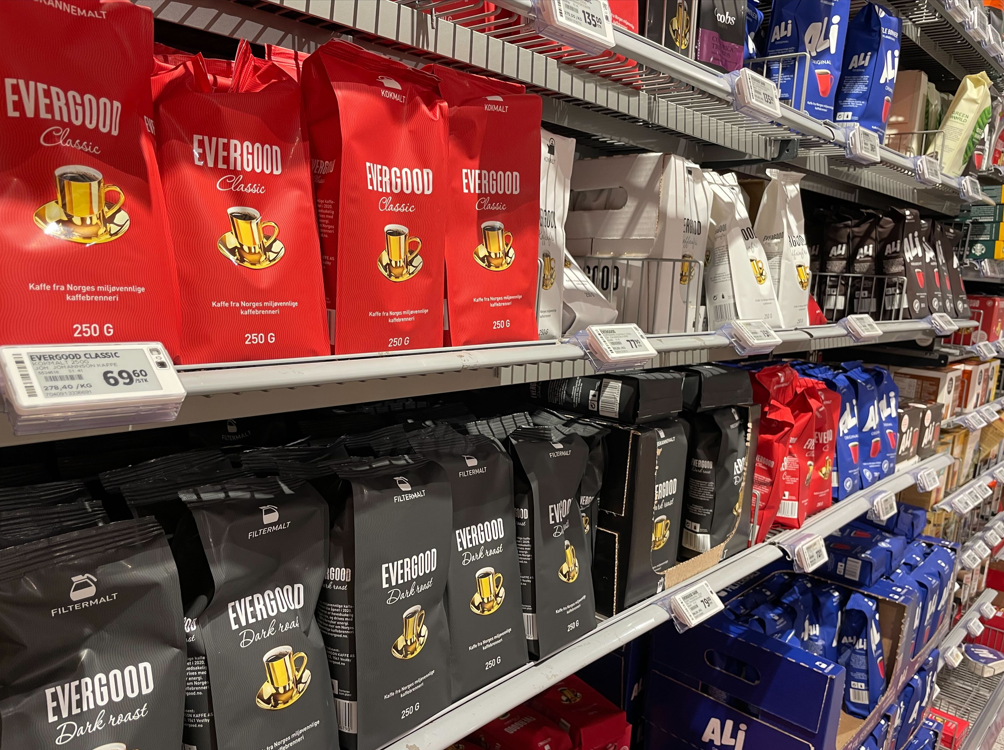 Evergood kaffe, coffee, shelf in store, butikshylde