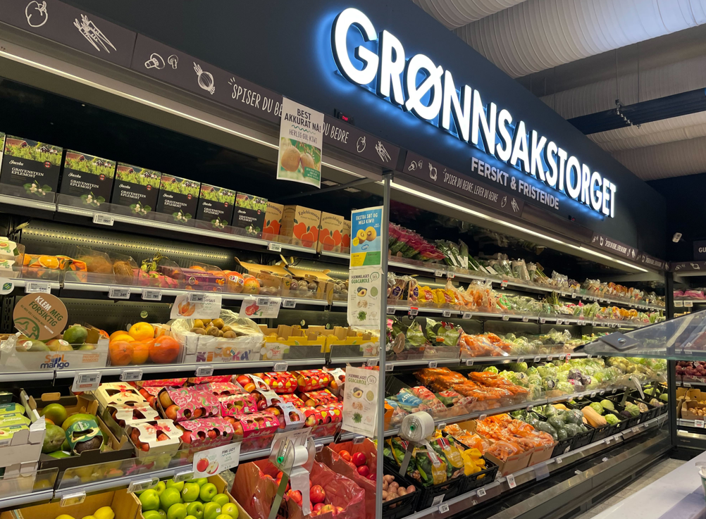 Grønnsaker grønnsakshylle butikk Norge, grønsager, vegetables, fruit