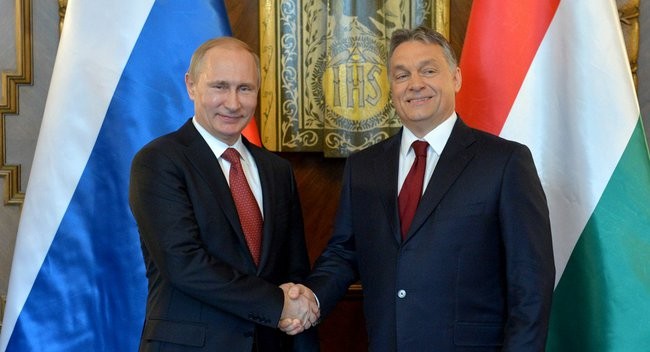 Vladimir_Putin,_Viktor_Orban