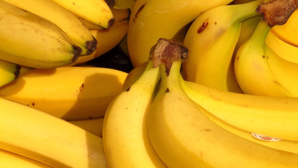 Why a Banana Isn’t the Best Breakfast — Unless You Pair It Right