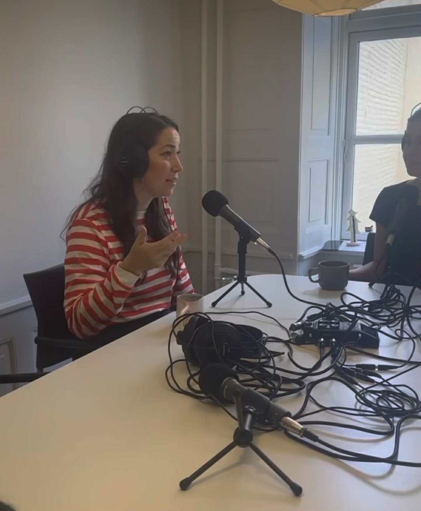 Cana Care- kvinde i front