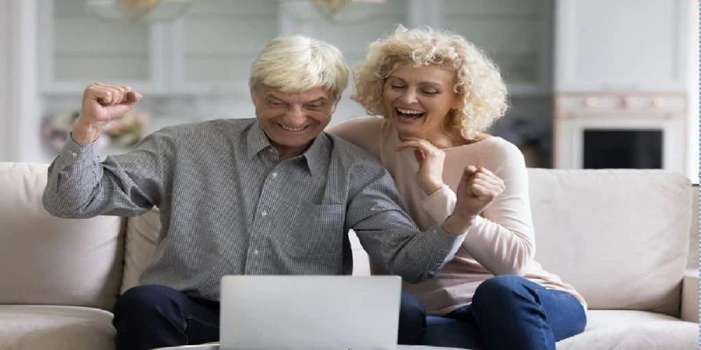 money happy computer couple