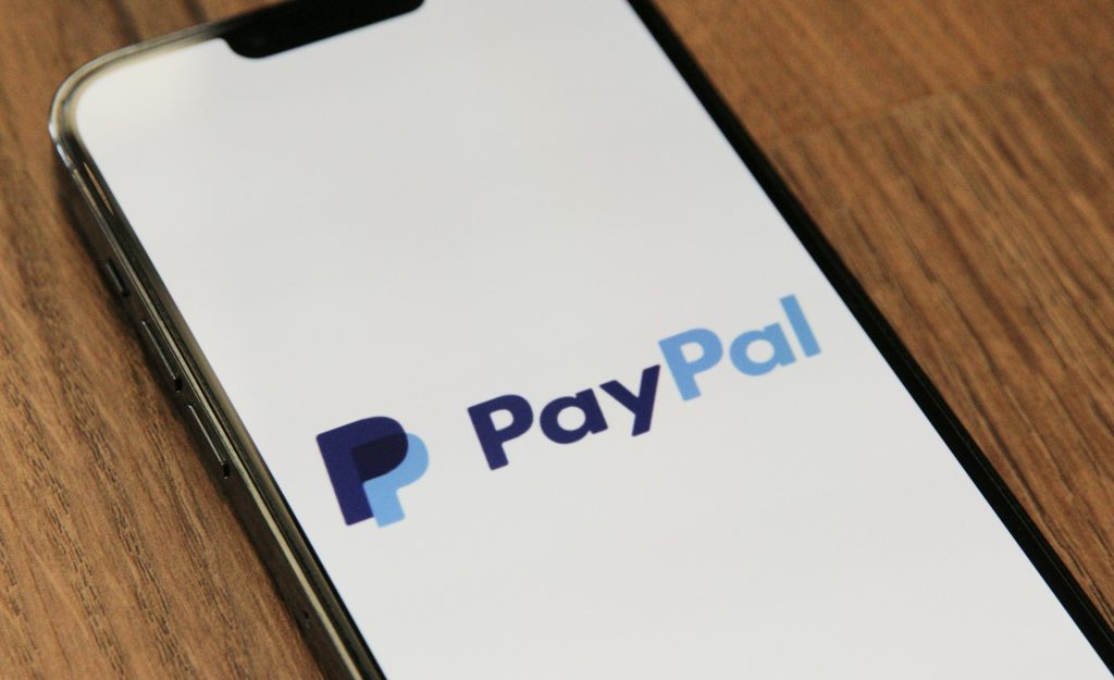 Deler stor advarsel: 15,8 millioner PayPal-konti sat til salg på internettet