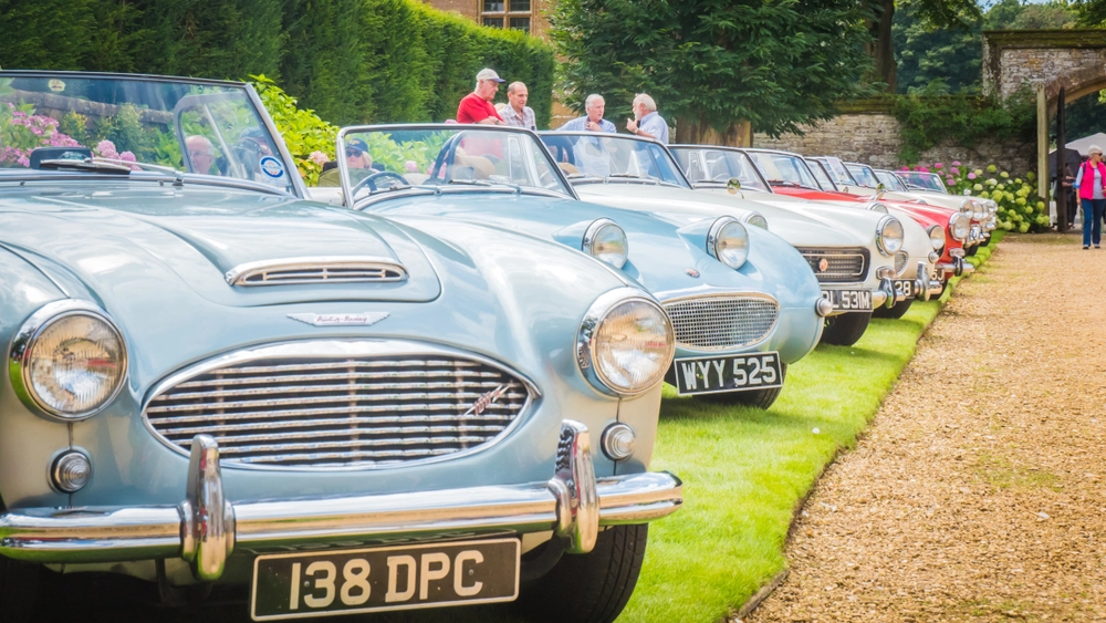 MG or Morris Garages, classic Austin Healey Frogeye Sprite vintage retro luxury sports cars, veteranbiler