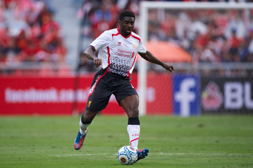 Bangkok,thailand-july,28:,Kolo,Toure,Of,Liverpool,Run,With,The,Ball